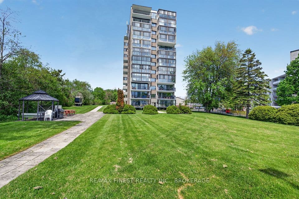 2 Mowat Avenue 206, Kingston, ON K7M 1K1 – photo 2