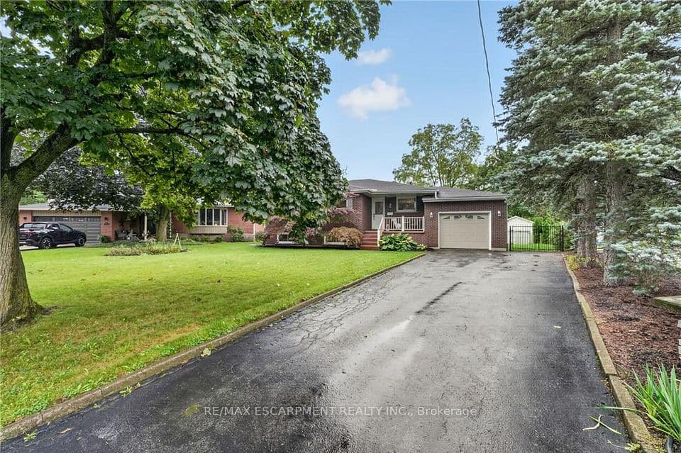 16 Elk Street, St. Catharines, ON L2S 1A2 – photo 2