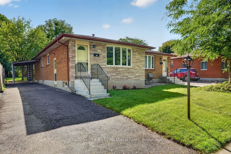 354 Base Line Road W, London South, ON N6J 1W1 – main photo