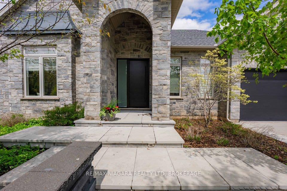 14 Angels Drive, Niagara-on-the-Lake, ON L0S 1J1 – photo 3