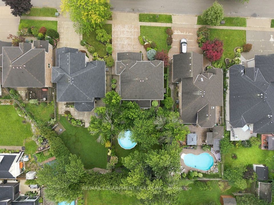 73 Richmond Crescent, Hamilton, ON L8E 5T9 – photo 3