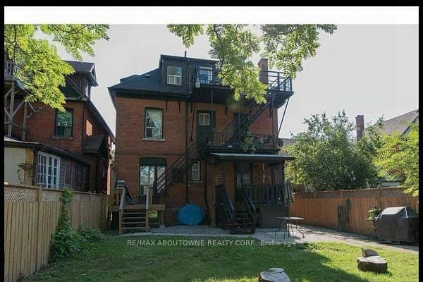 66 Wellington Street S, Hamilton, ON L8N 2R1 – photo 2