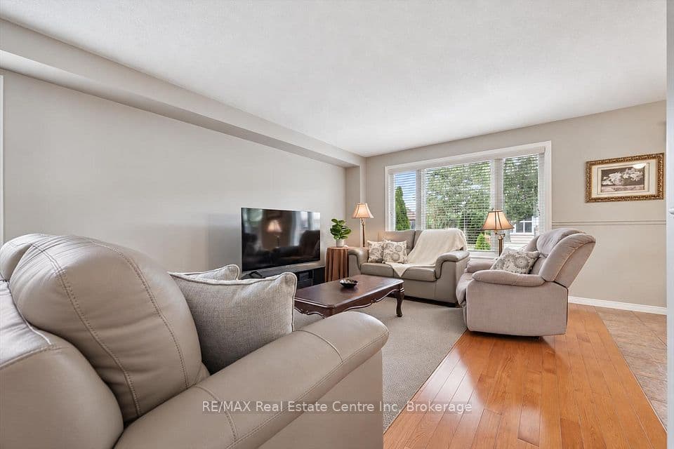 4 HUNT Street, Guelph, ON N1L 1L5 – photo 3