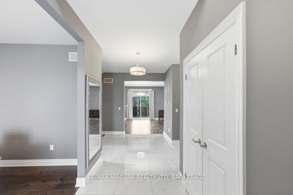 9305 Eagle Ridge Drive, Niagara Falls, ON L2H 0G4 – photo 3