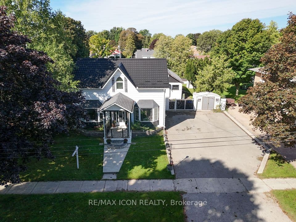 196 Cameron Street, Goderich, ON N7A 3L1 – main photo