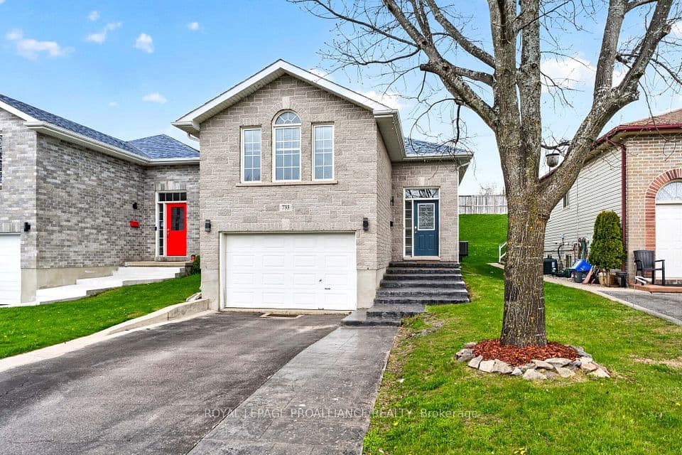 733 Tanner Drive, Kingston, ON K7M 8Y2 – main photo