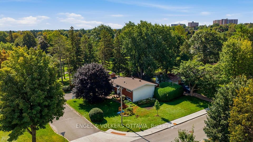 20 Parthia Avenue, Cityview - Parkwoods Hills - Rideau Shore, ON K2E 5J9 – photo 3