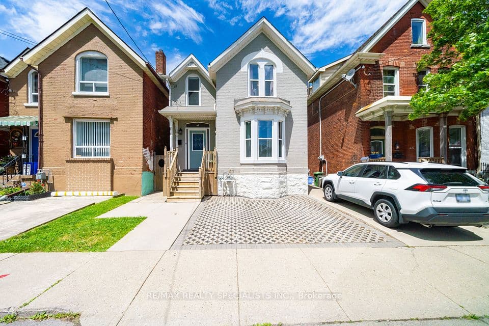 43 Oxford Street, Hamilton, ON L8R 2W9 – main photo