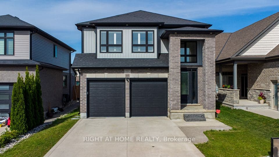 937 Lennon Way, London North, ON N6G 0W9 – main photo