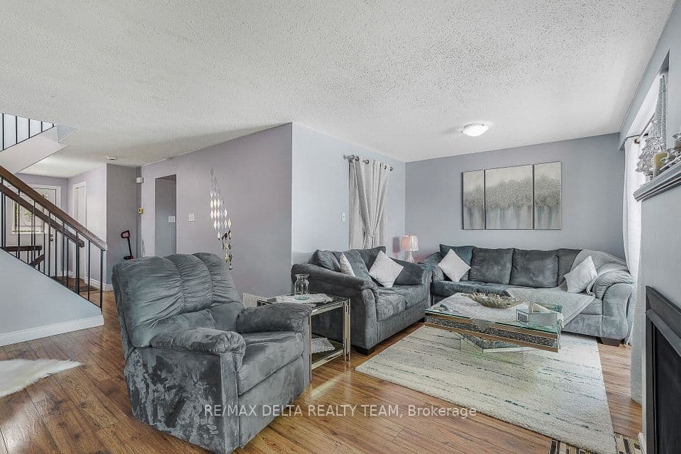 1107 Des Forets Avenue, Orleans - Convent Glen and Area, ON K1C 5K7 – photo 3