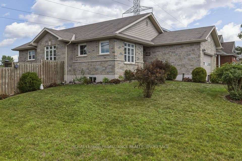 1464 Ottawa Street, Kingston, ON K7P 0C2 – photo 3