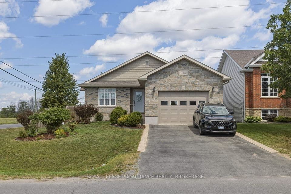 1464 Ottawa Street, Kingston, ON K7P 0C2 – main photo