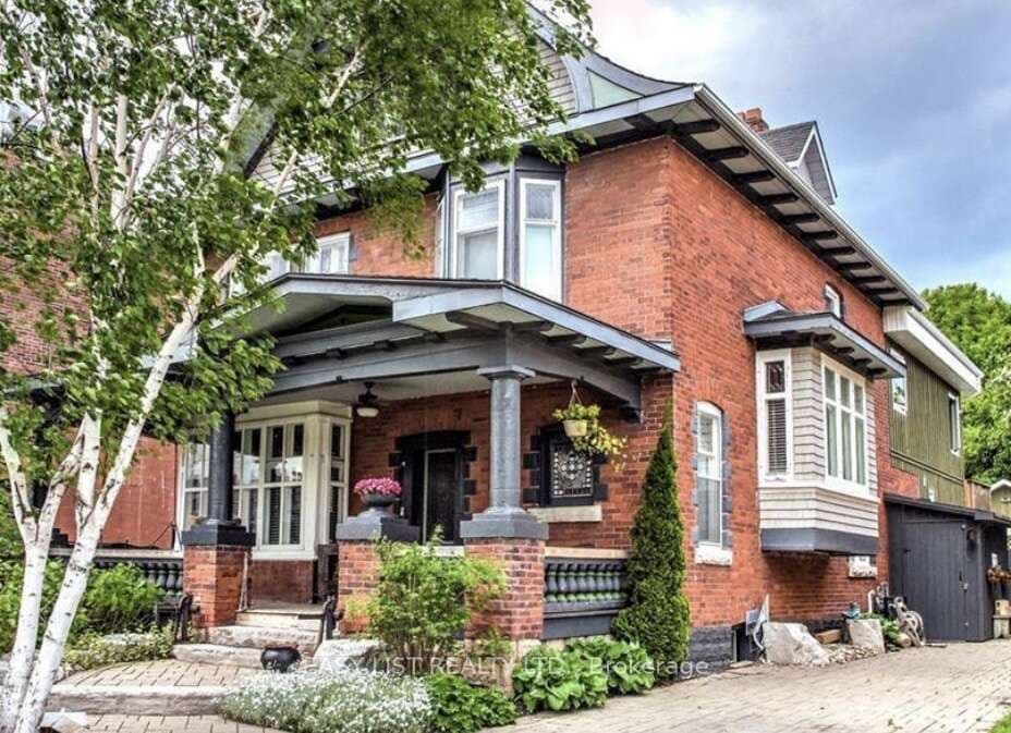 32 Nelson Street E, Meaford, ON N4L 1N6 – main photo