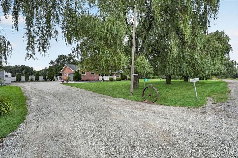 3294 South Grimsby Road 7, West Lincoln, ON L0R 2A0 – photo 2