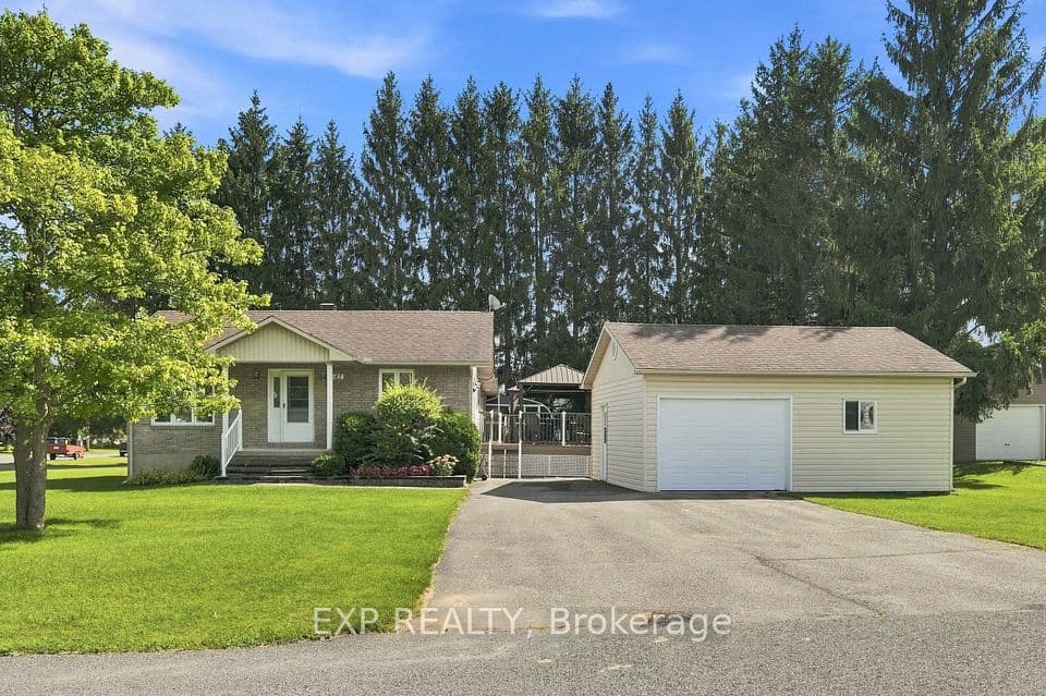 30 Albert Street, Russell, ON K0A 1W0 – photo 2