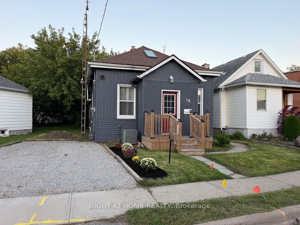 16 East Street E, St. Catharines, ON L2R 3Y8 – photo 2