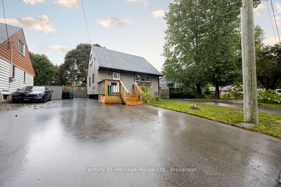 102 Stewart Avenue, Cambridge, ON N1R 2T9 – photo 2