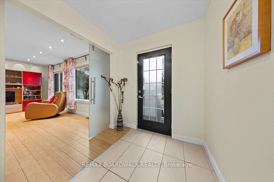 154 Duford Street, Vanier and Kingsview Park, ON K1L 6Z7 – photo 2