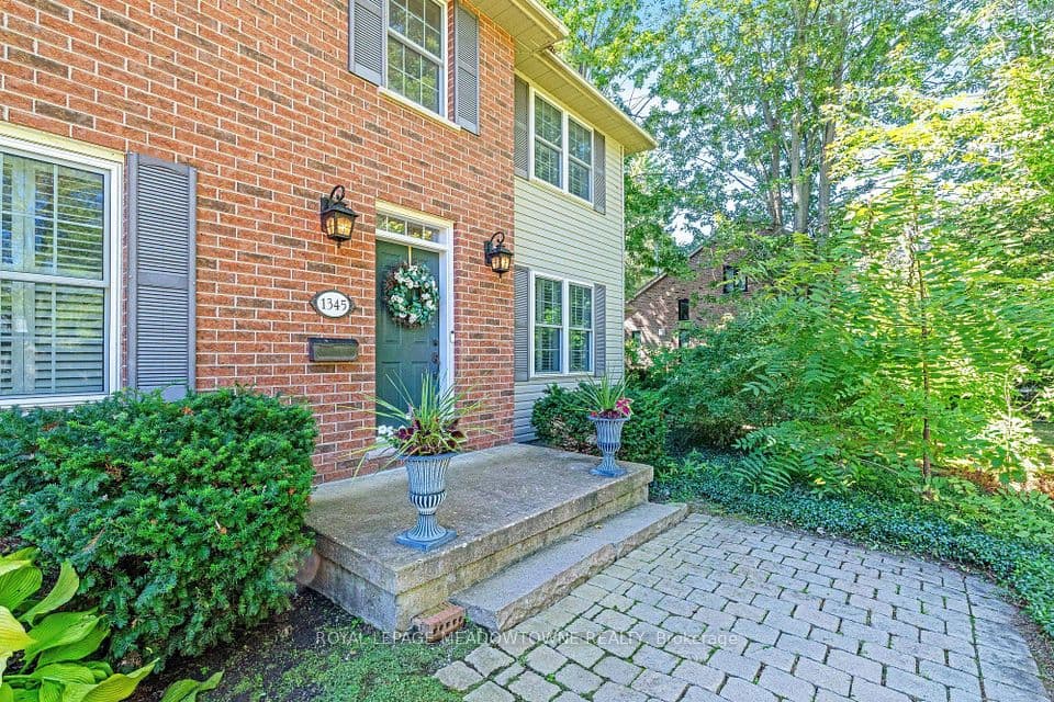 1345 Parkside Avenue, Fort Erie, ON L2A 6L4 – photo 2