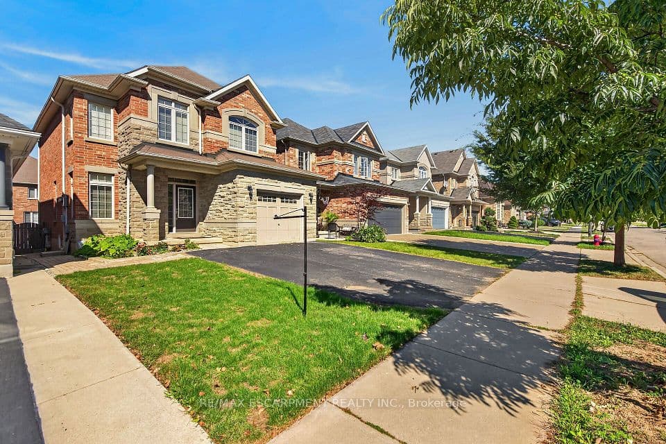 44 Matteo Trail, Hamilton, ON L9B 0E6 – photo 3