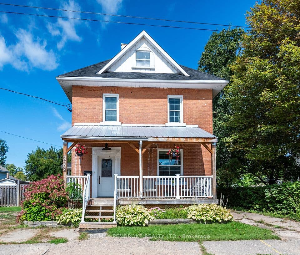 296 First Avenue N, Pembroke, ON K8A 5C2 – main photo