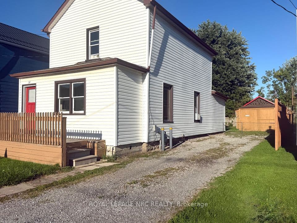 37 Wright Street, Welland, ON L3B 2K2 – photo 2