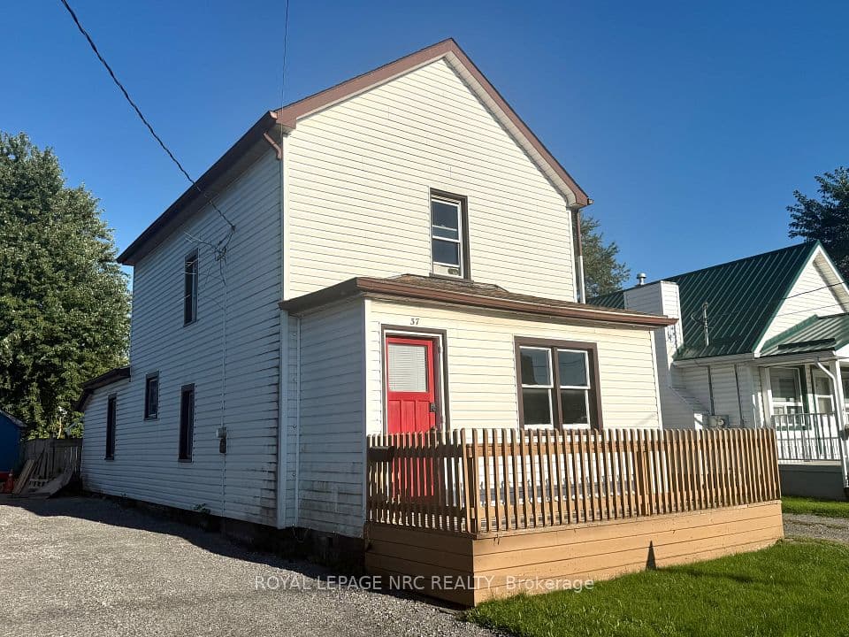 37 Wright Street, Welland, ON L3B 2K2 – main photo
