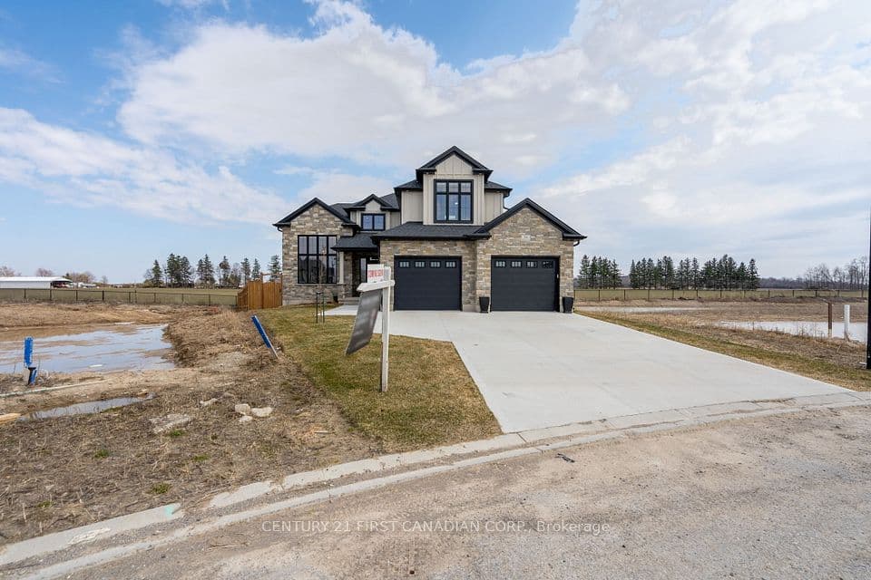 24 Postma Crescent, North Middlesex, ON N0M 1A0 – photo 3