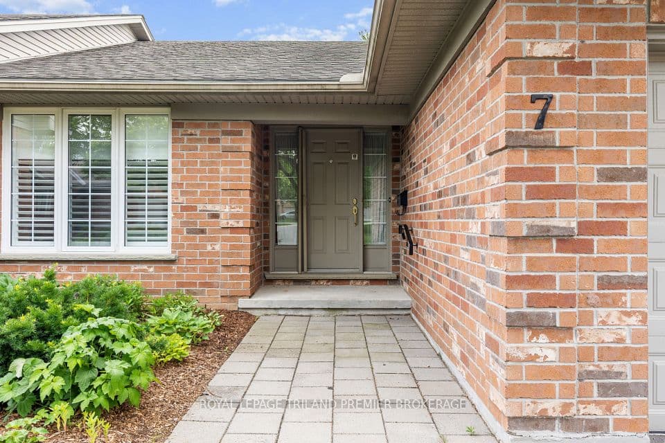 1755 Louise Boulevard 7, London North, ON N6G 5G4 – photo 2