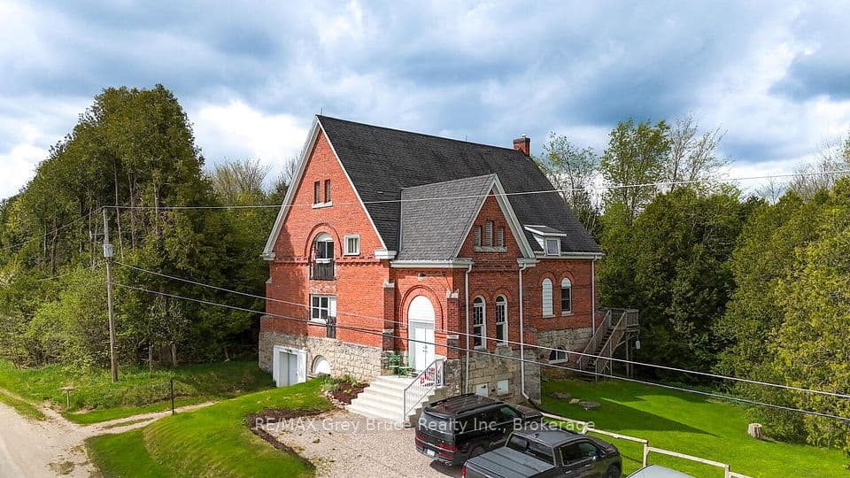 596688 10 Concession, Chatsworth, ON N0H 1G0 – main photo