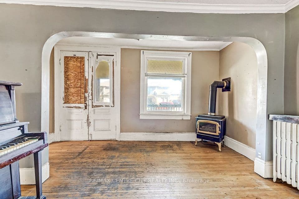 45 Locust Street, St. Thomas, ON N5R 2C2 – photo 3
