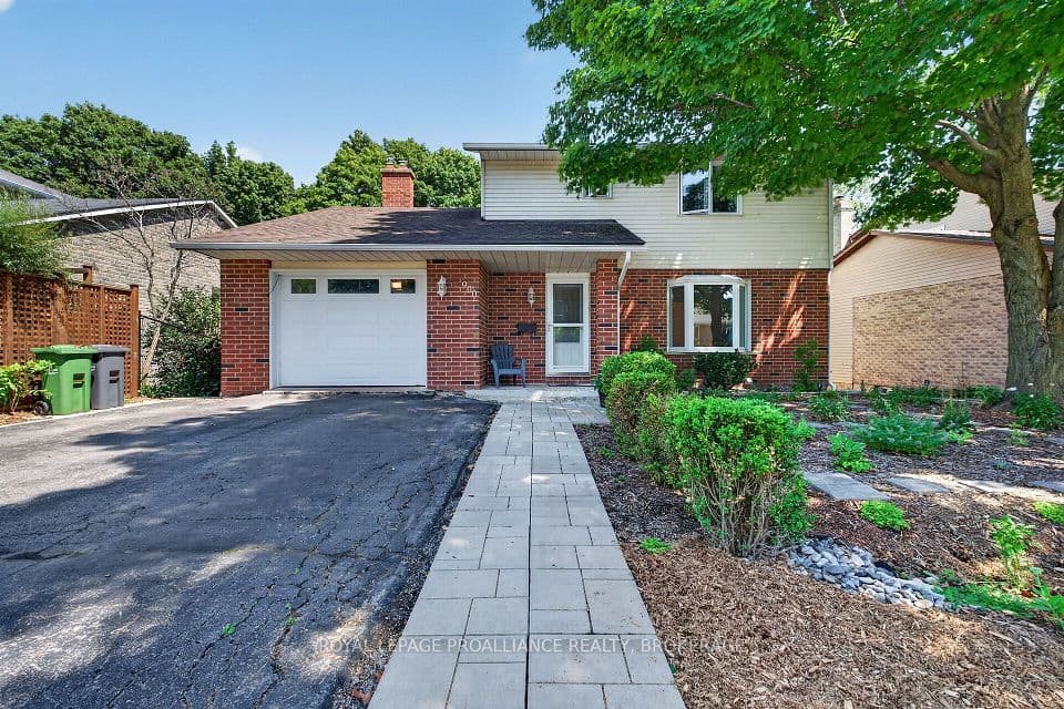 900 Nottinghill Avenue, Kingston, ON K7P 2B4 – main photo