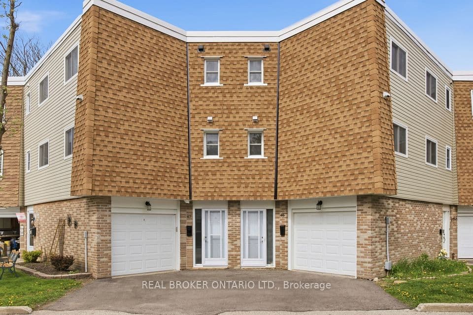 60 Elmsdale Drive 46, Kitchener, ON N2E 2G4 – main photo