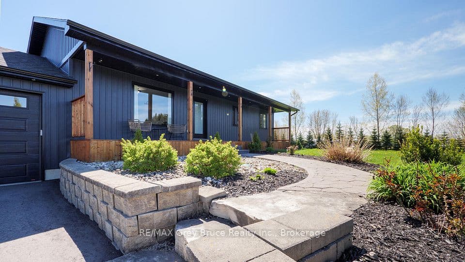 116 PATTERSON Parkway, Georgian Bluffs, ON N0H 2T0 – photo 2