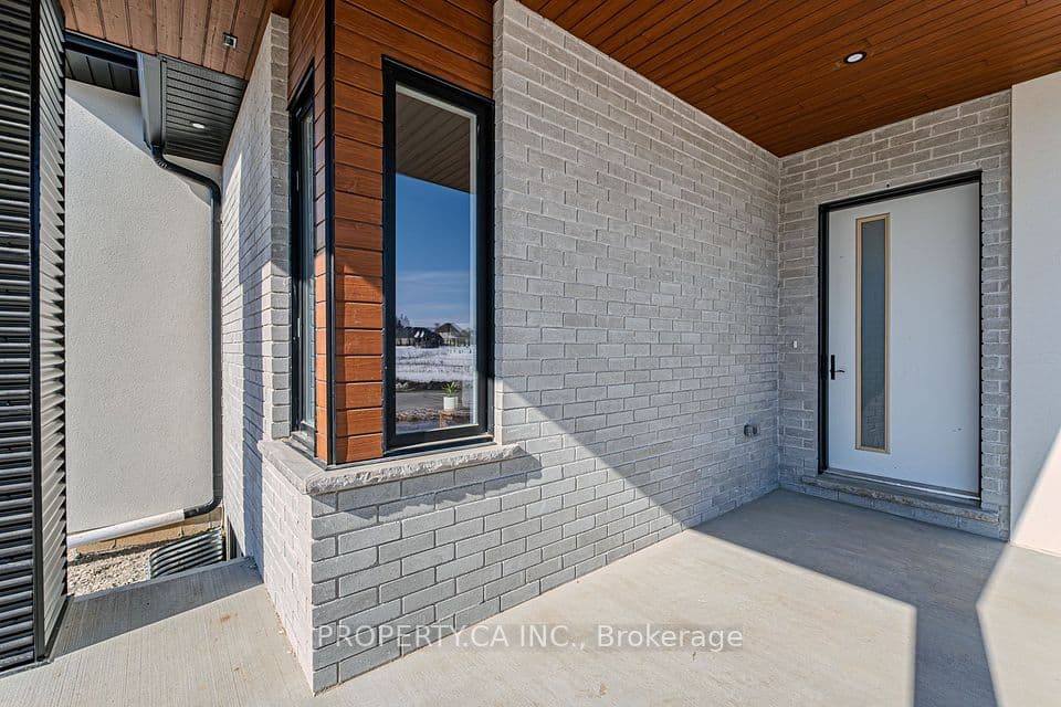 2 Hudson Drive, Brantford, ON N3T 0V6 – photo 3