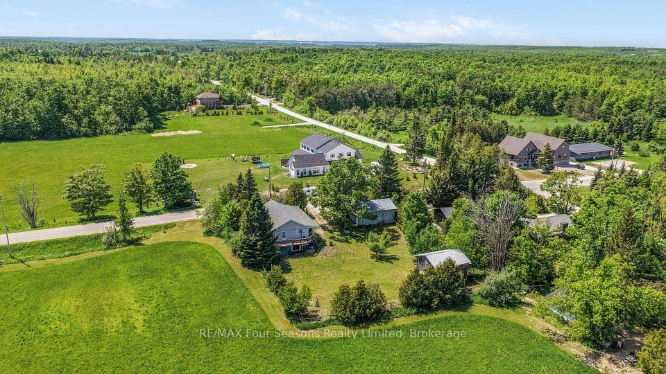 595365 4th Line, Blue Mountains, ON N0H 2E0 – main photo