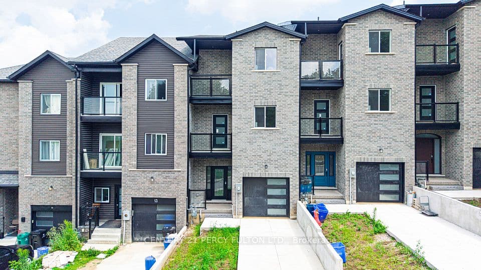 15 Bechtel Street, Cambridge, ON N3C 1Z7 – main photo