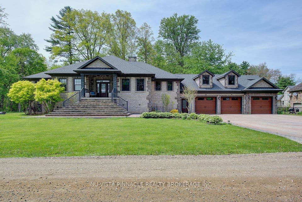 9082 Ferne Drive, Strathroy-Caradoc, ON N0L 1W0 – photo 3
