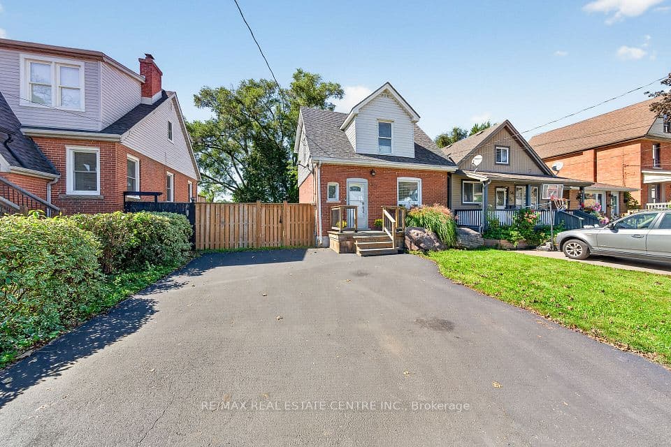 56 East 23rd Street, Hamilton, ON L8V 2W6 – photo 2
