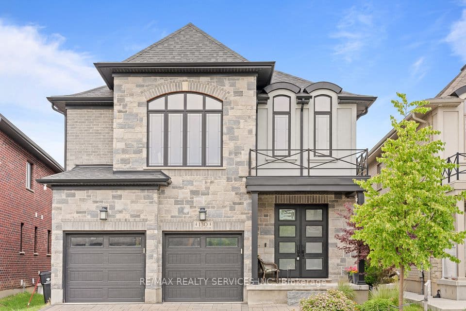 130 Pondcliffe Drive, Kitchener, ON N2R 0M4 – main photo