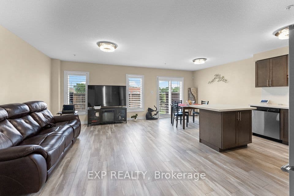 60 Canterbury Drive 3, St. Catharines, ON L2P 3M8 – photo 3
