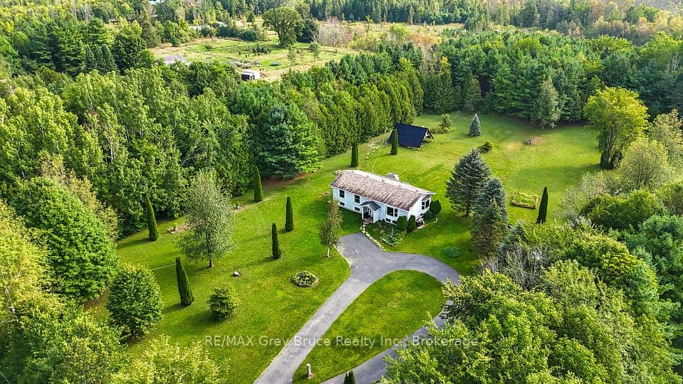 70183 Zion Church Road, Georgian Bluffs, ON N0H 2T0 – photo 2