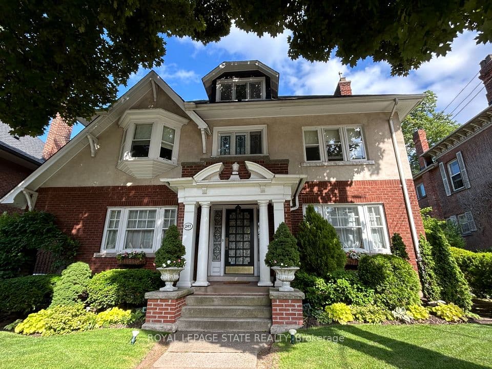 247 MacNab Street S, Hamilton, ON L8P 3E2 – main photo