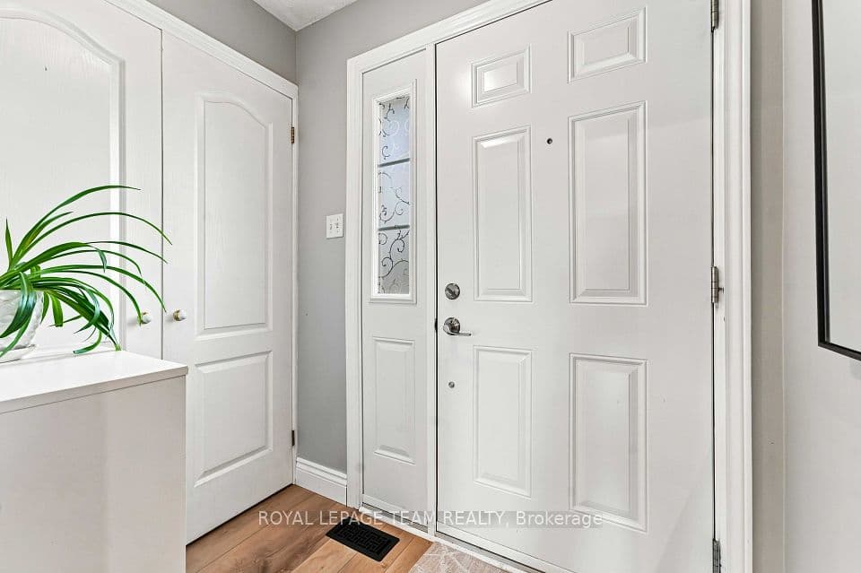 50E Medhurst Drive, Tanglewood - Grenfell Glen - Pineglen, ON K2G 4V2 – photo 3