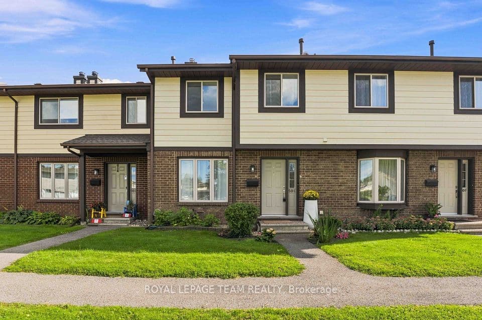50E Medhurst Drive, Tanglewood - Grenfell Glen - Pineglen, ON K2G 4V2 – main photo