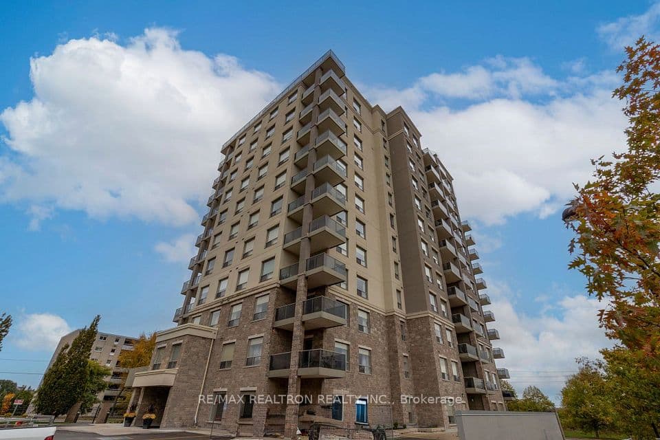 223 Erb Street W 1202, Waterloo, ON N2L 0B3 – main photo