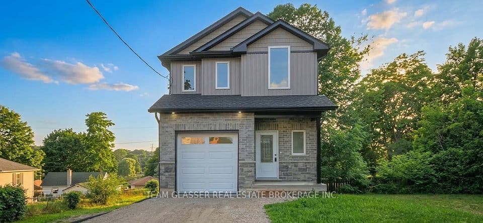 132 DOVER Street, Woodstock, ON N4S 3M1 – main photo