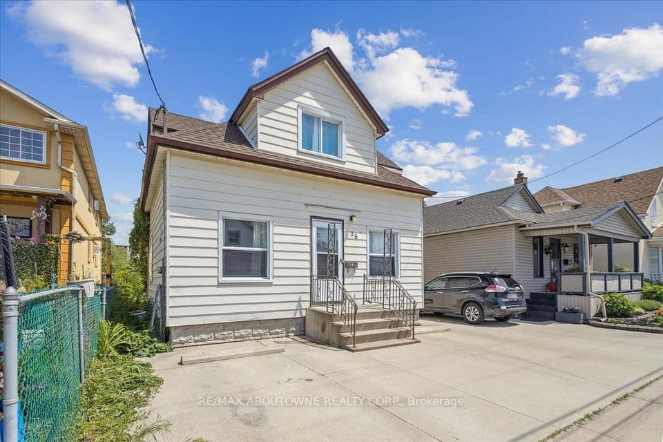 26 Vine Street S, St. Catharines, ON L2M 4T2 – main photo