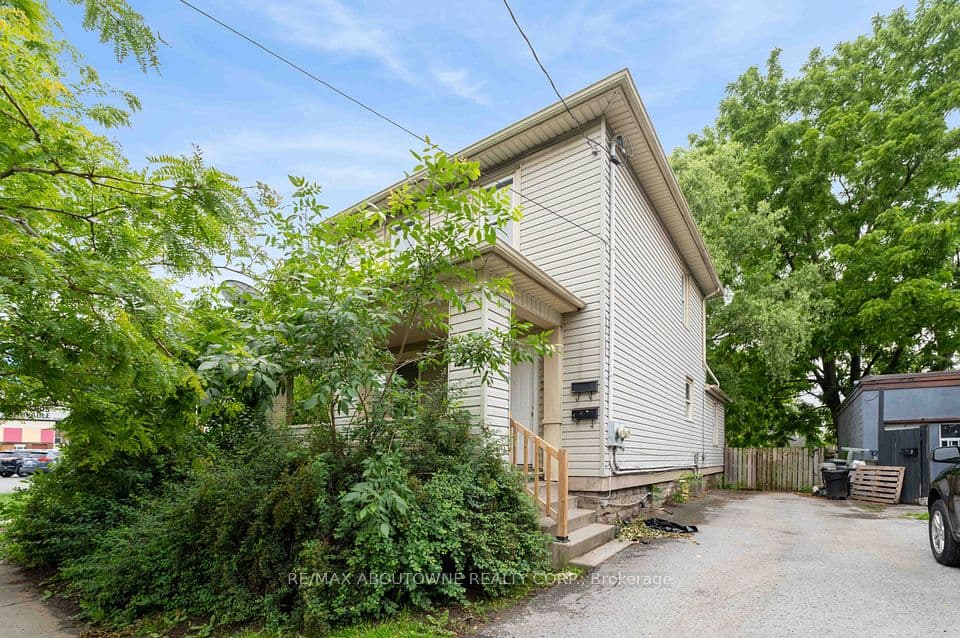 107 Lake Street, St. Catharines, ON L2R 5X7 – photo 2