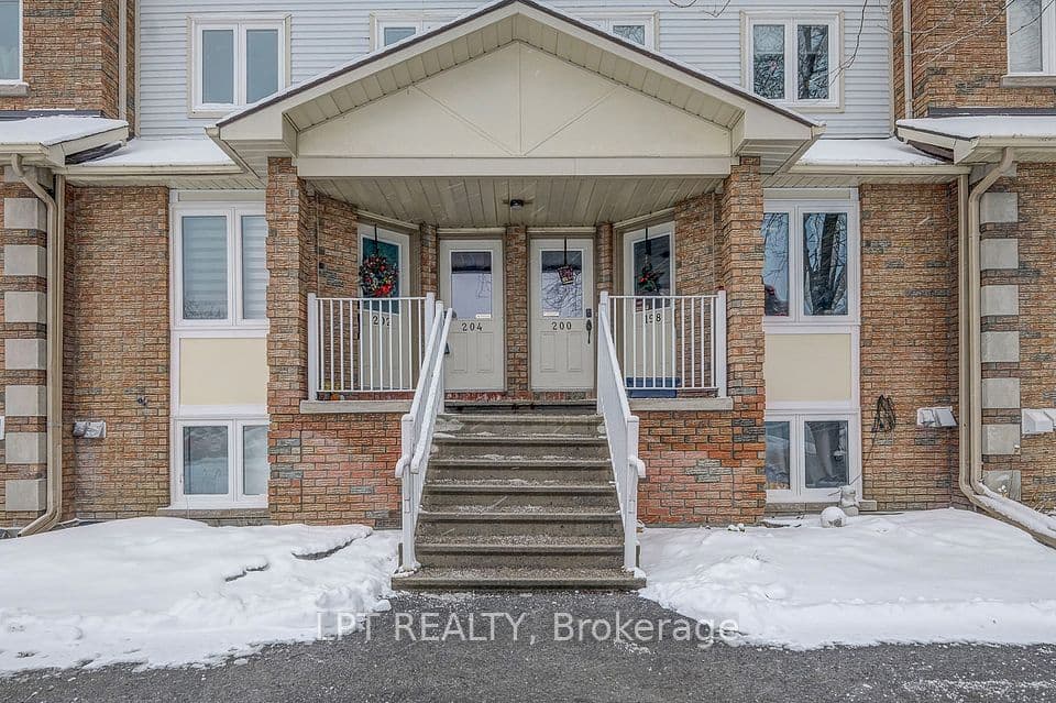 204 Briston Private 30, Hunt Club - South Keys and Area, ON K1G 5P8 – photo 2